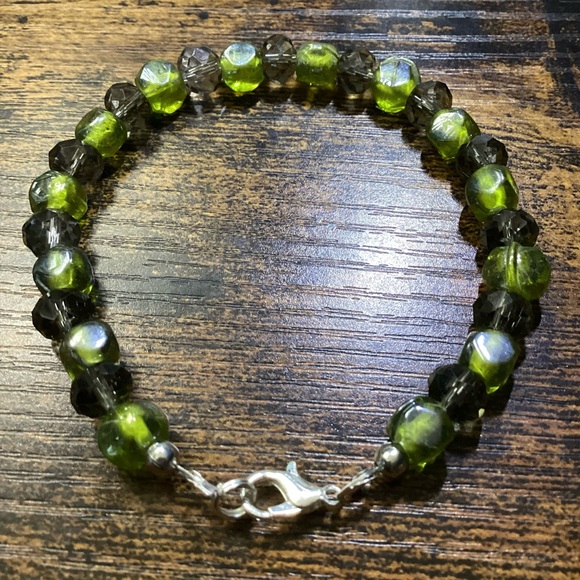 Bracelets - Picture 2 of 5